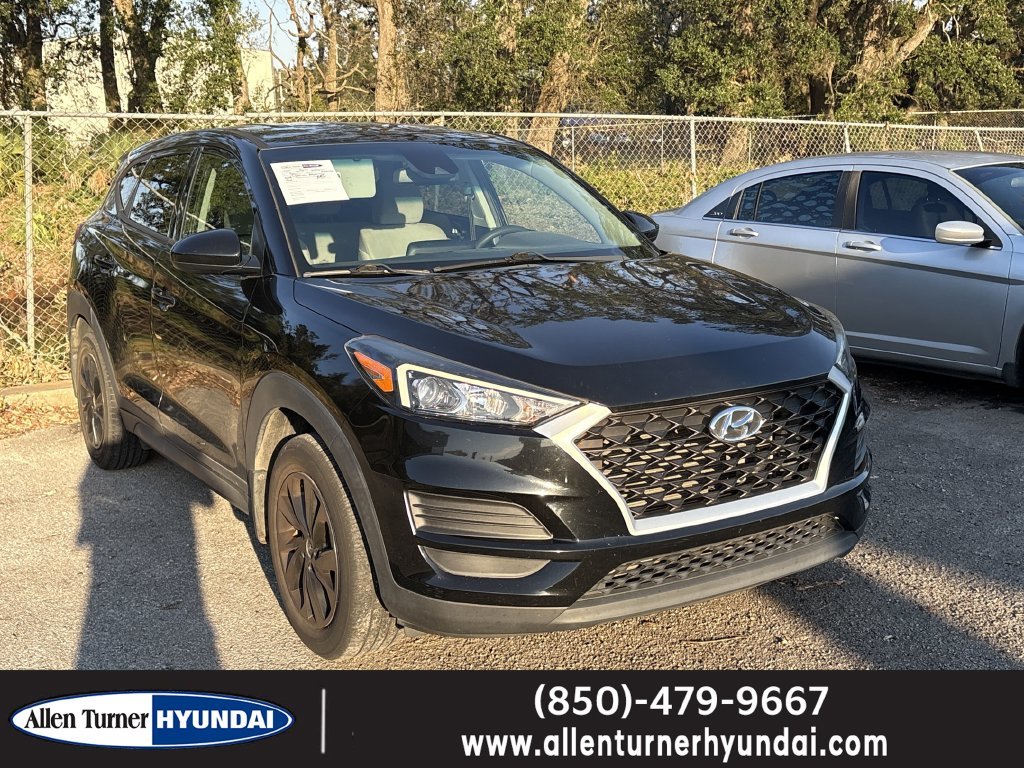 Used 2021 Black Noir Pearl Hyundai SE image 1