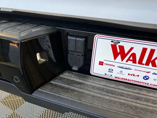 New 2026 Summit White GMC Elevation Extended Range image 48