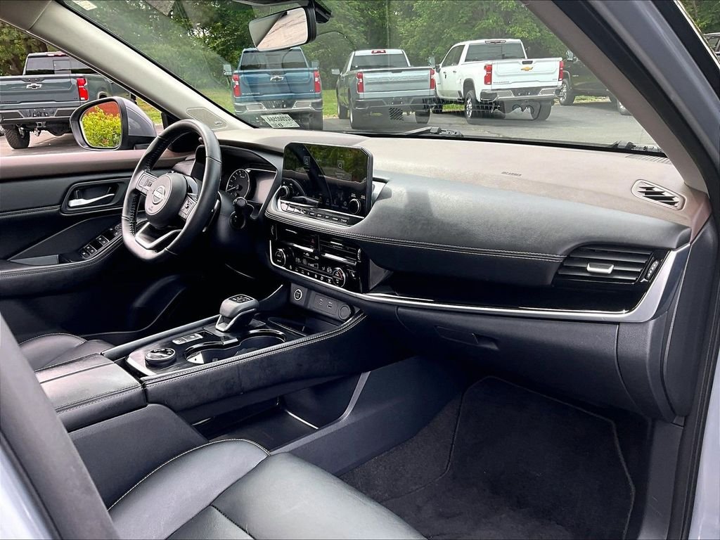 Used 2023 Gray Nissan SL image 21