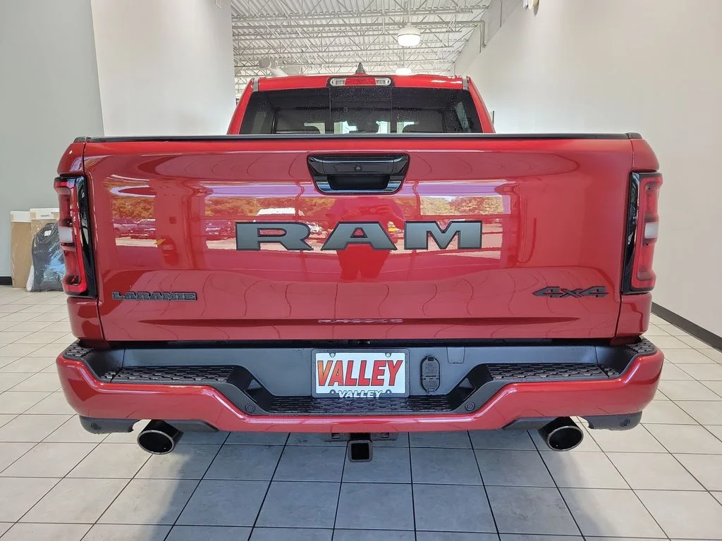 New 2026 Molten Red Pearl-Coat Exterior Paint RAM Laramie image 7