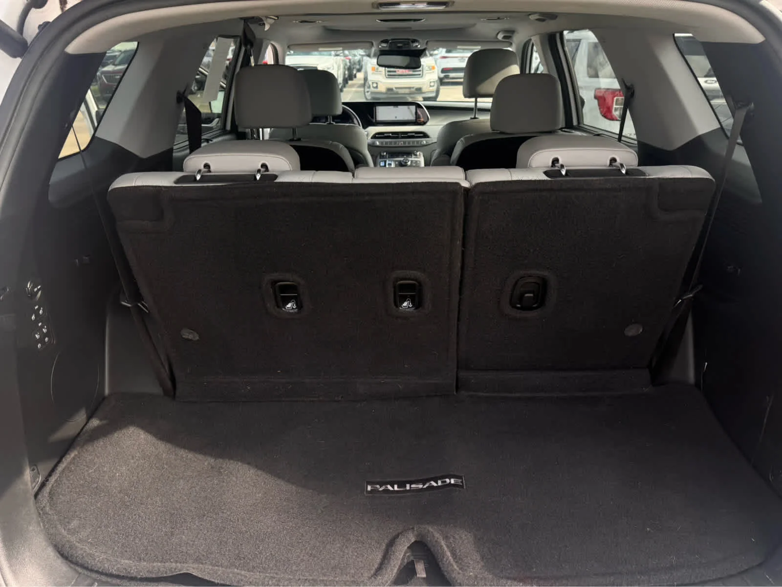 Used 2022 Hyper White Hyundai SEL image 24