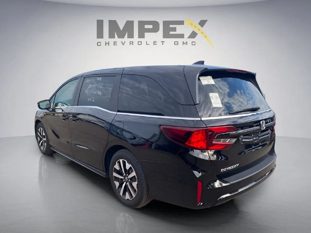 Used 2025 Black Honda EX-L image 3