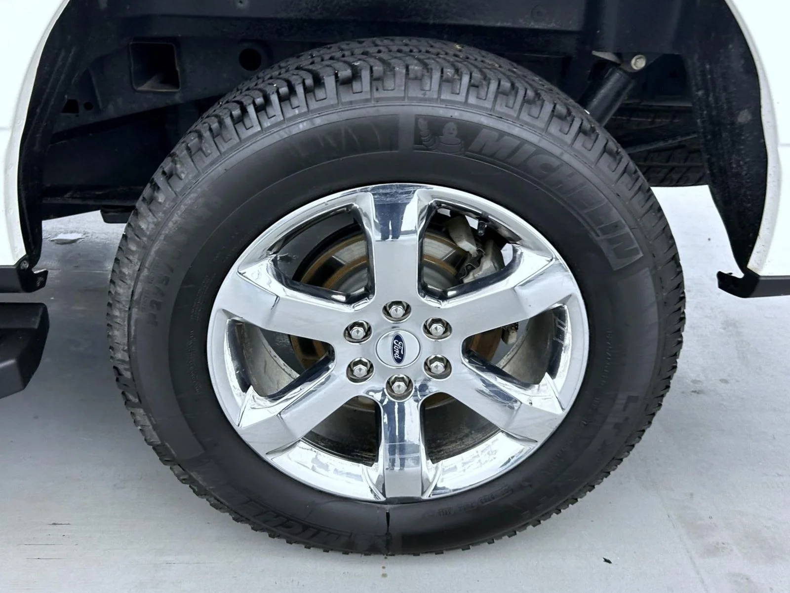Used 2021 White Ford Lariat image 23