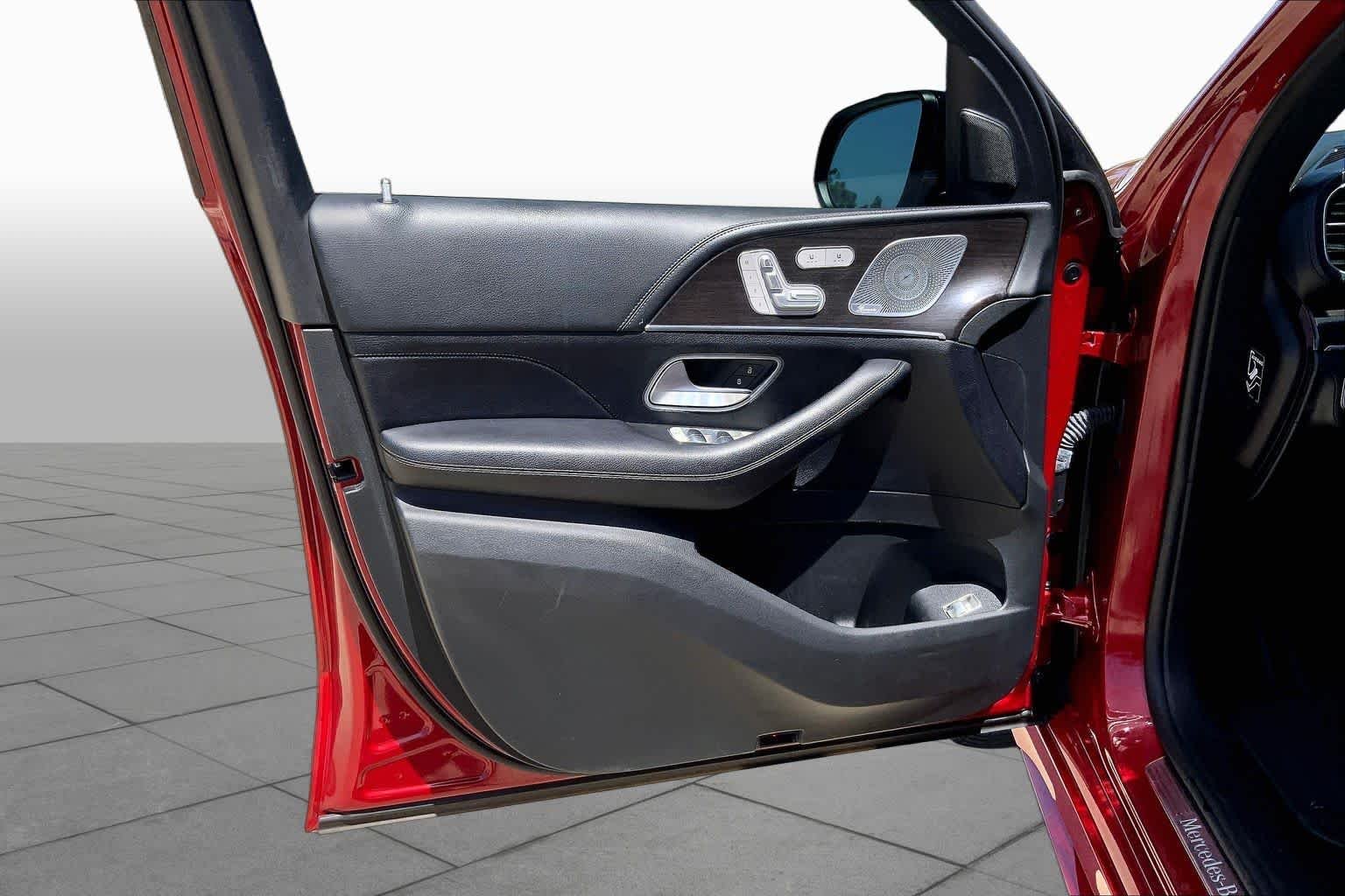 Used 2020 designo Cardinal Red Metallic Mercedes-Benz GLE 350 image 21