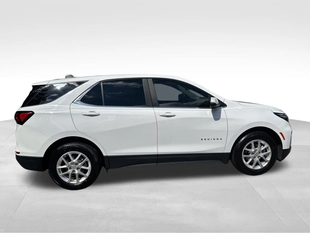 Used 2023 White Chevrolet LT image 7