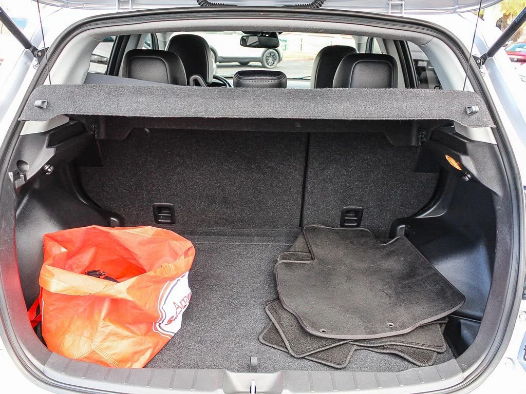 Used 2017  Mitsubishi SEL image 28