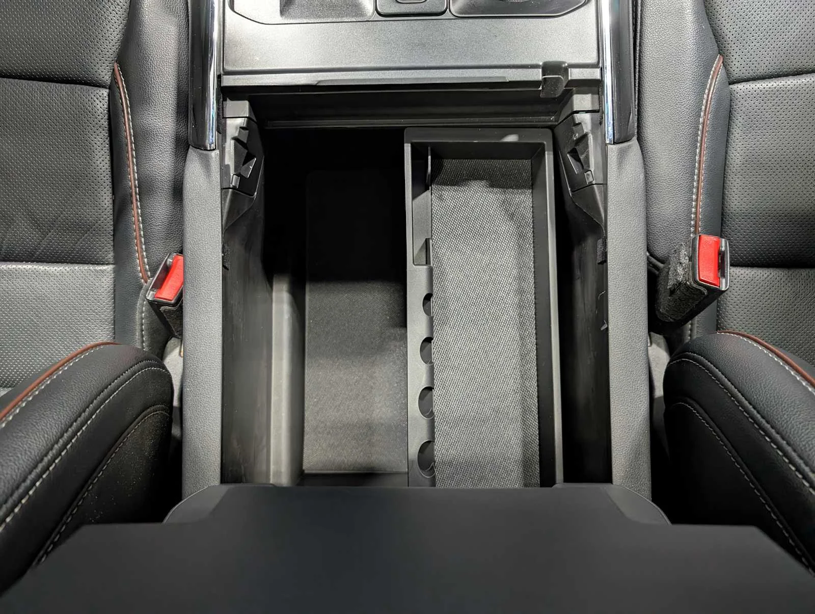 Used 2022 Agate Black Ford LARIAT image 21