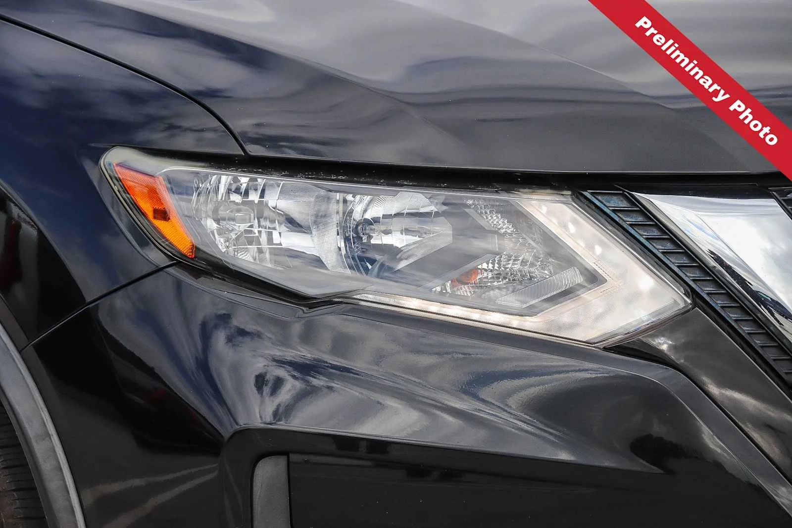 Used 2020 Magnetic Black Pearl Nissan SV image 4