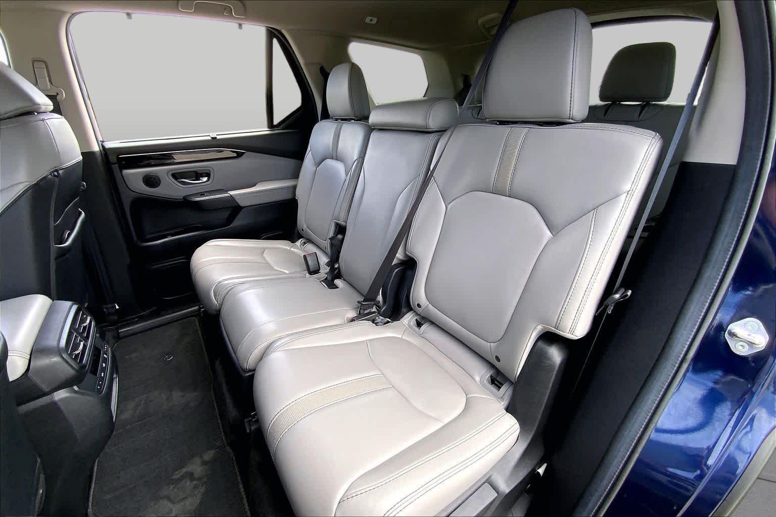 Used 2024 Obsidian Blue Pearl Honda EX-L 8 Passenger image 20