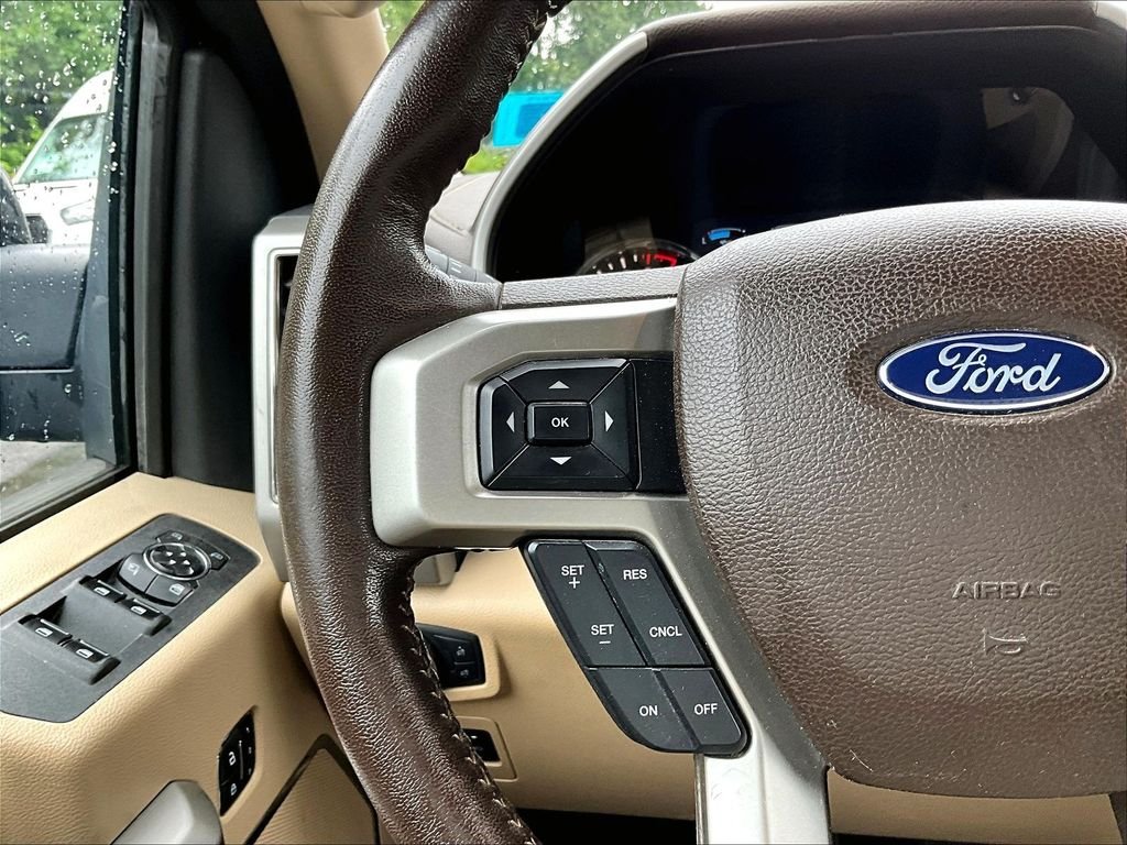 Used 2020 Black Metallic Ford Lariat image 23