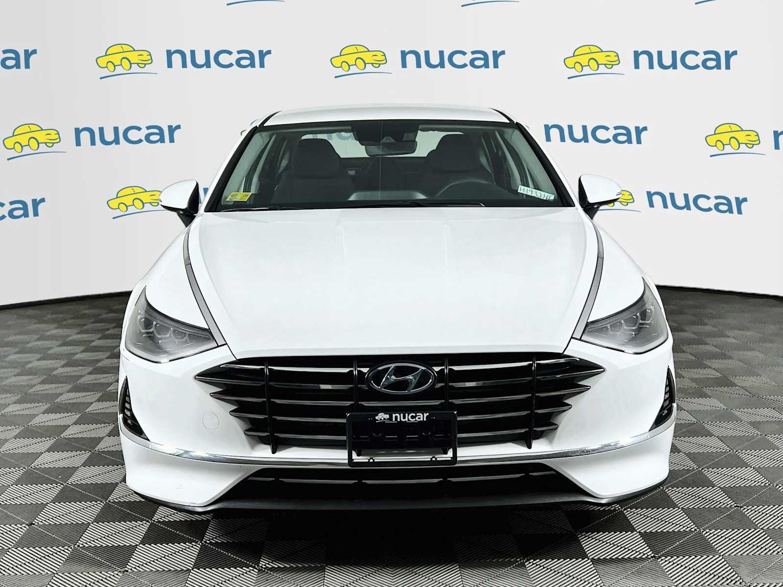 Used 2023 Serenity White Hyundai SE image 2