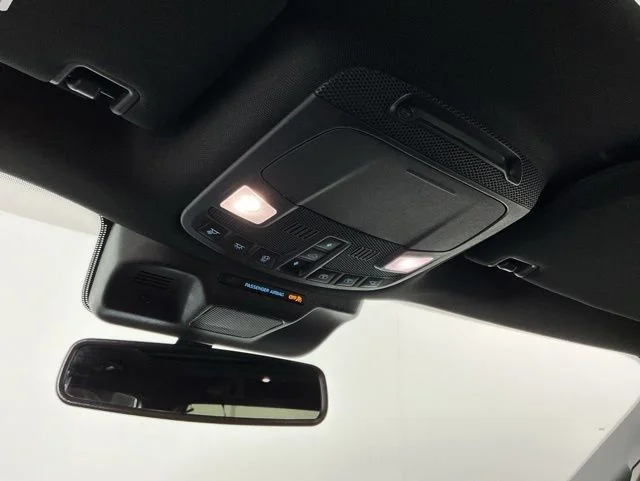 Used 2024  Ford Limited image 18