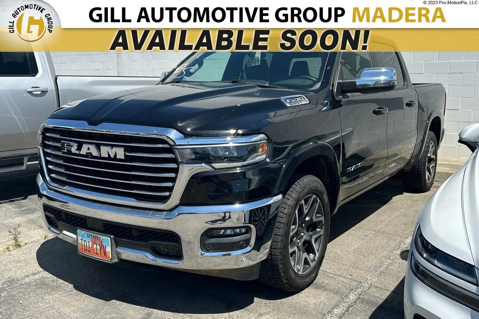 2025 RAM 1500 Laramie 4x4 Crew Cab 5'7's photo
