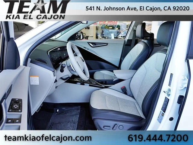 Certified Used 2023 White Kia Wave image 14