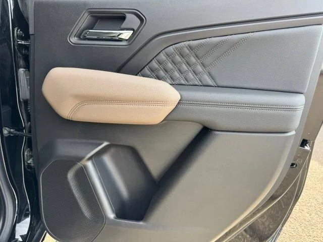 Certified Used 2025 Onyx Black GMC Denali image 20