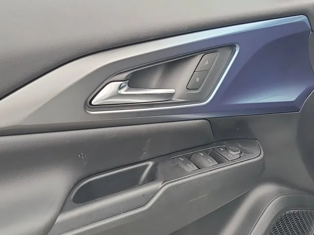 New 2026 Summit White Chevrolet LT image 21