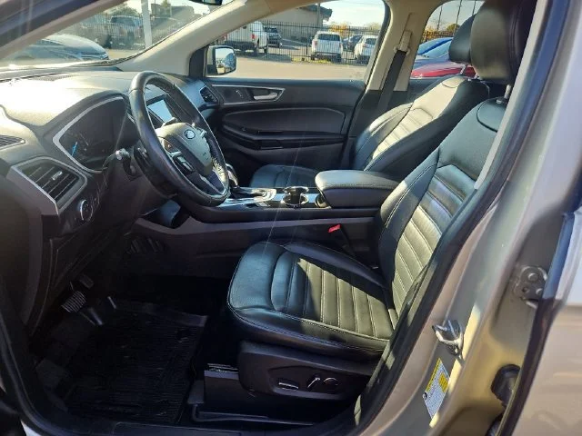 Used 2018 Gold Ford SEL image 10