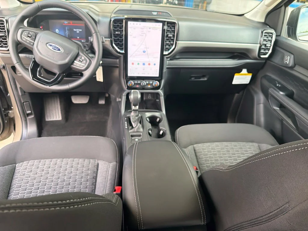New 2026 Marsh Gray Ford XLT image 12