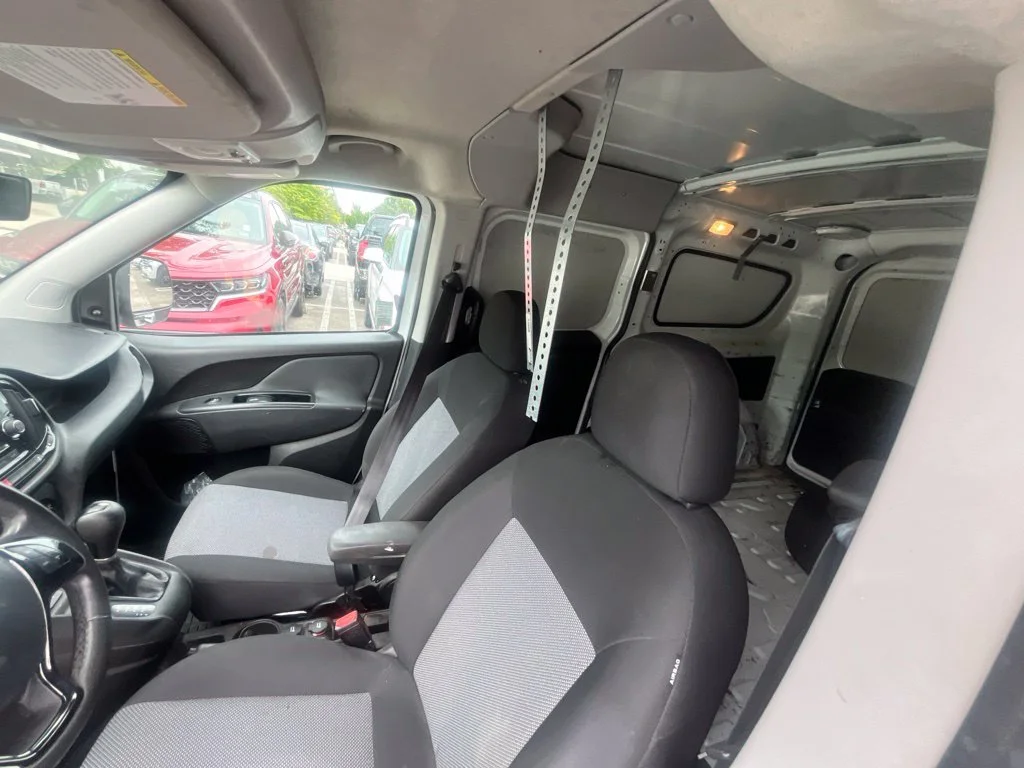 Used 2016 Bright White Ram Tradesman image 25
