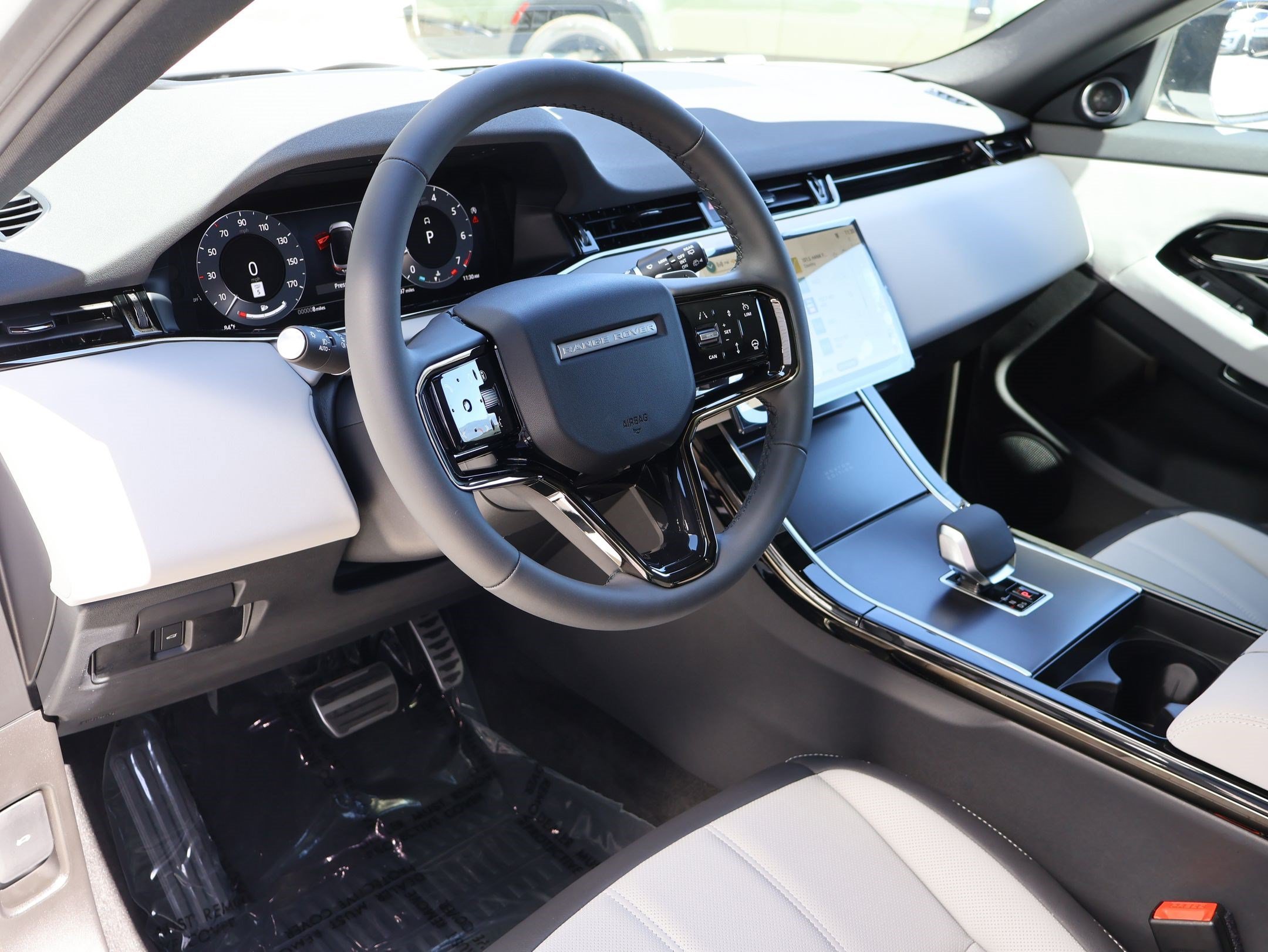 New 2026 Fuji White LAND ROVER Hoxton Edition image 11