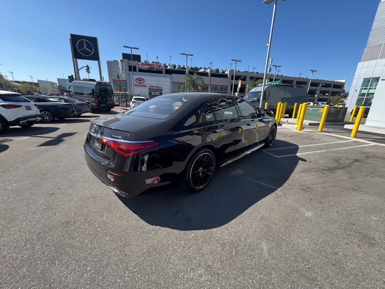 Used 2023 Black Mercedes-Benz S 580e image 3