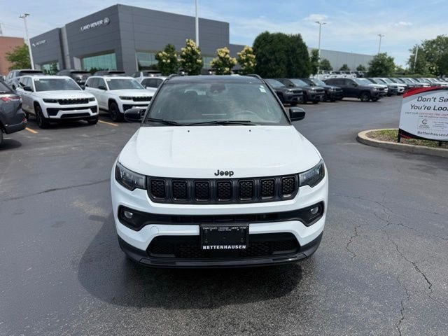Certified Used 2023 Bright White Clearcoat Jeep Latitude image 7