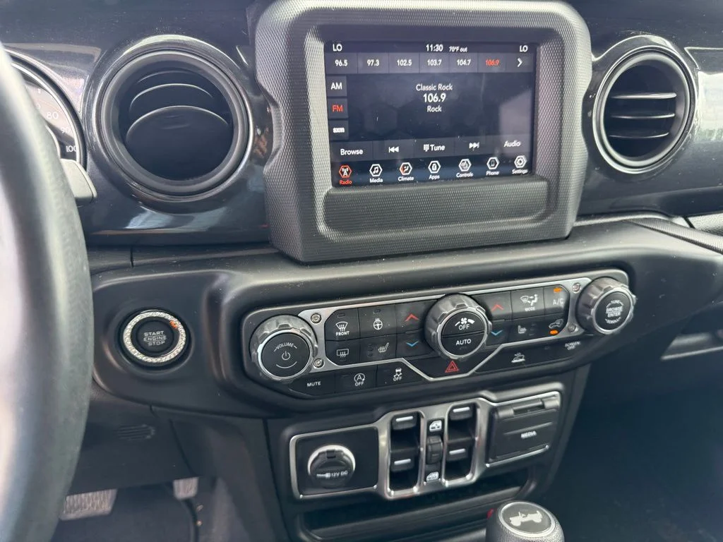 Used 2021 White Jeep Unlimited Sport Altitude image 15