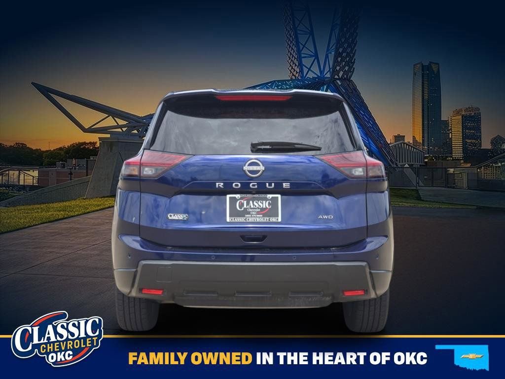 Used 2025 Blue Nissan SV image 6