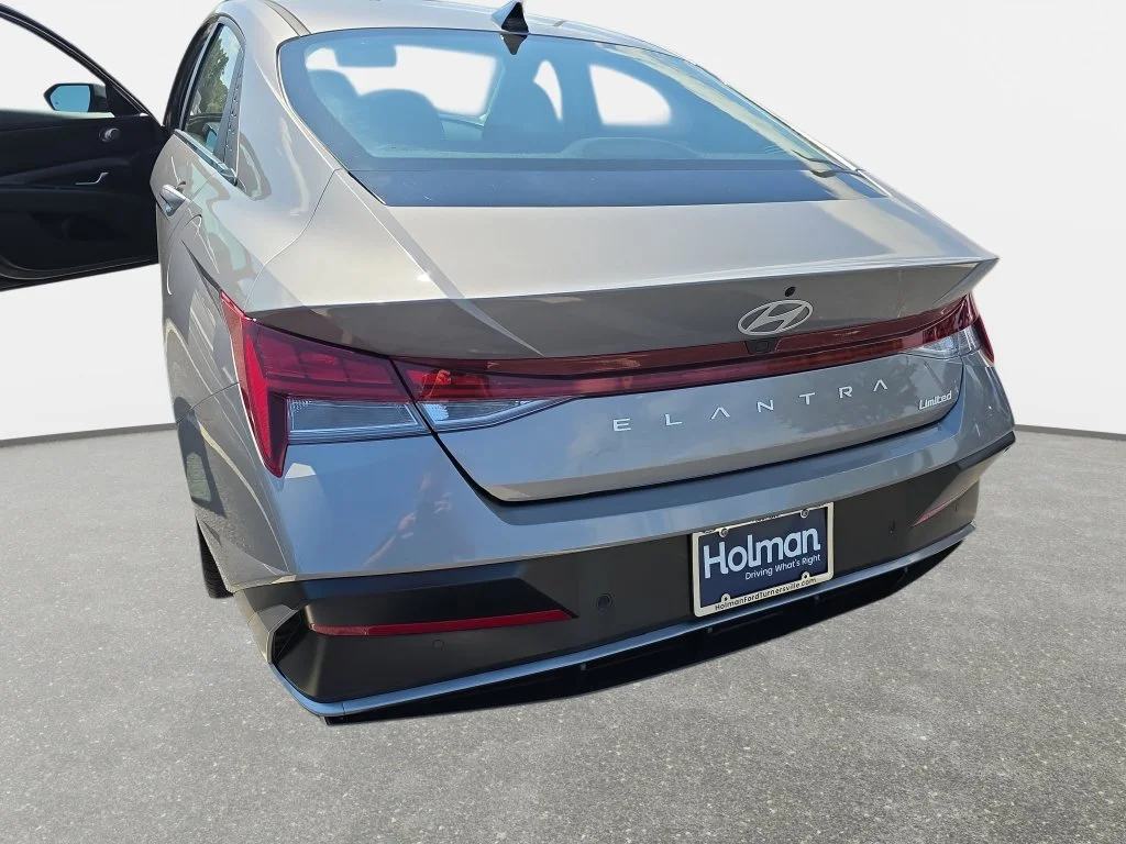 Certified Used 2024 Metal Hyundai Limited image 30