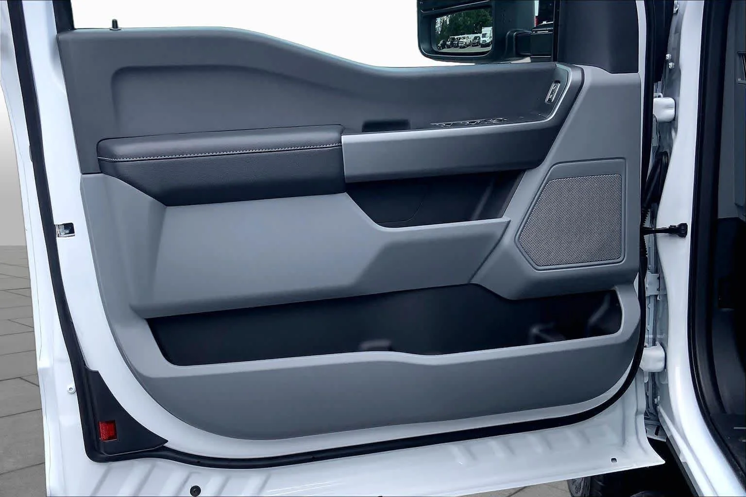 New 2026 Oxford White Ford XL image 11