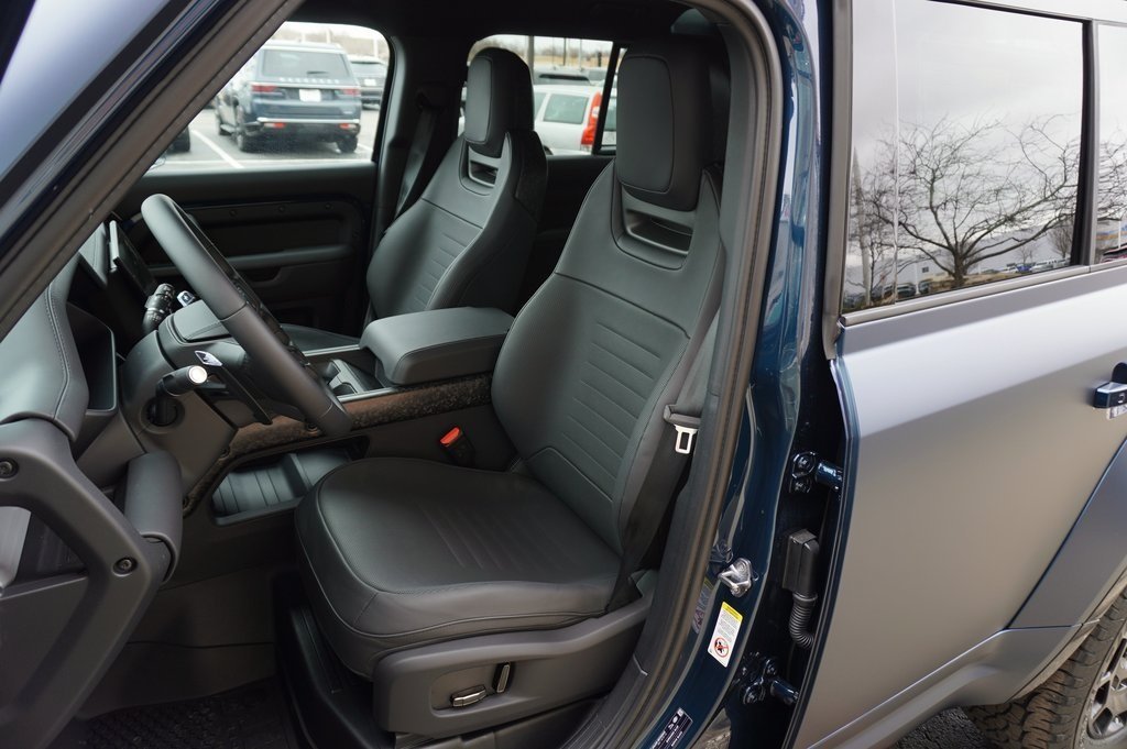 2026 LAND ROVER DEFENDER - Image 13