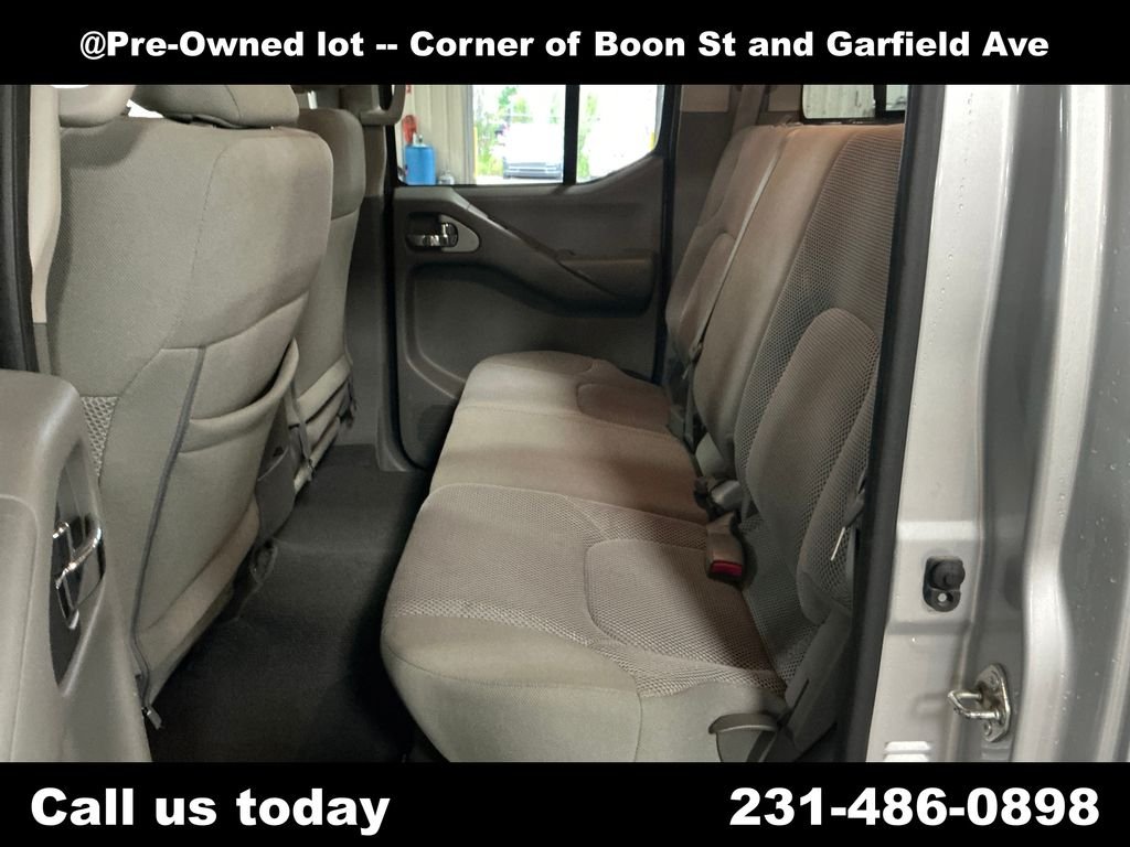 Used 2019 Silver Nissan SV image 27