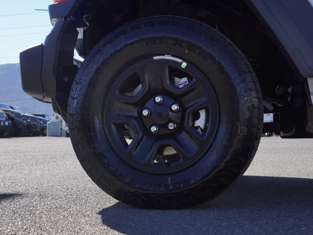 New 2026 Bright White Clear-Coat Exterior Paint Jeep Sport image 10