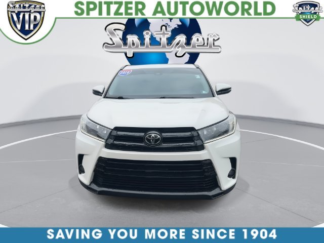 Used 2019 White Toyota SE image 7