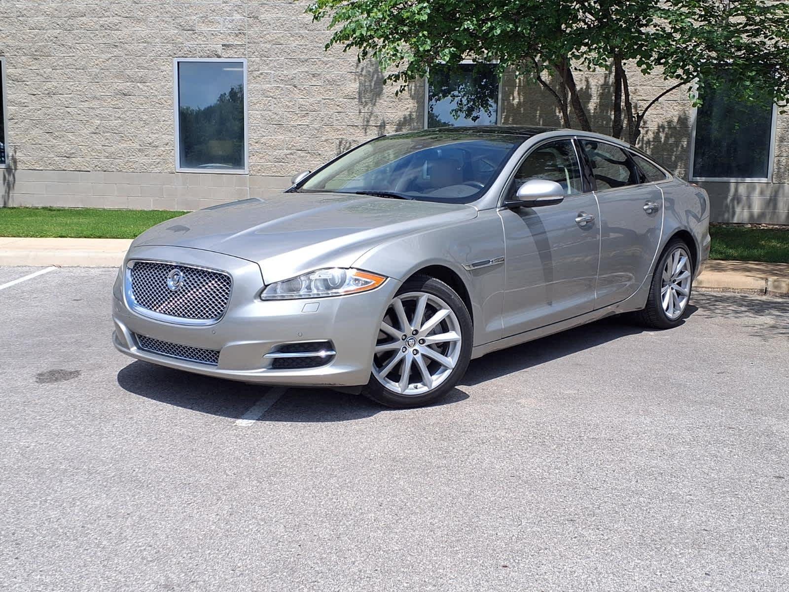 2013 Jaguar XJ Base