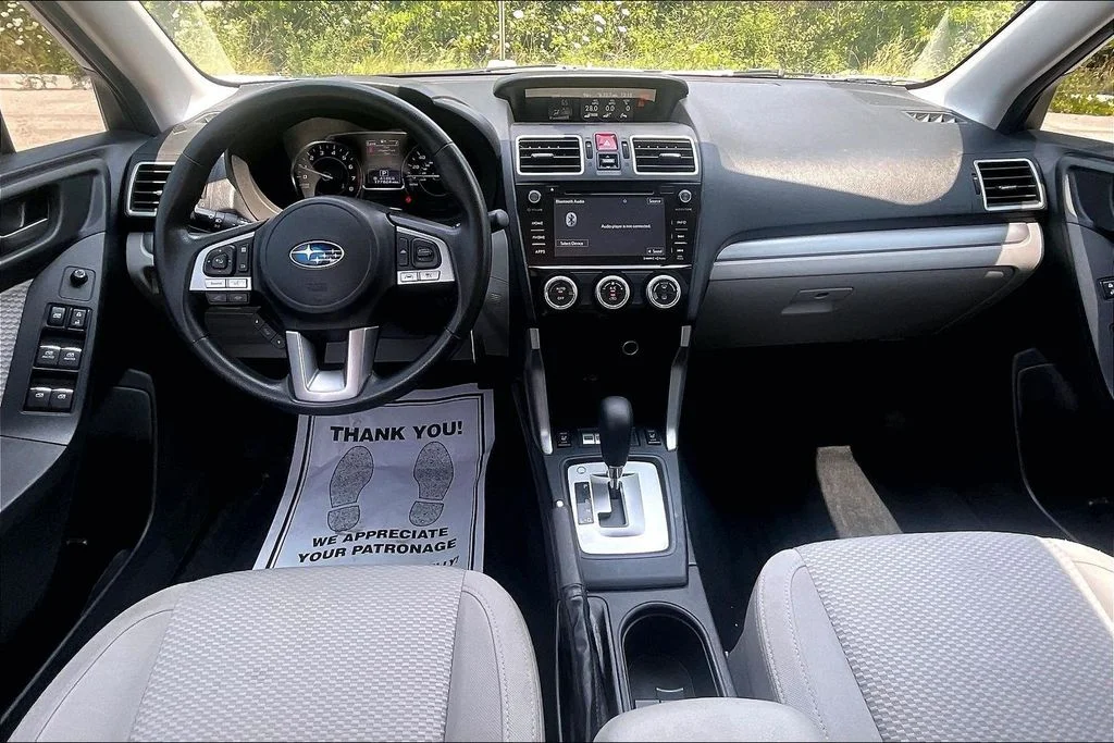 Used 2018 Blue Subaru 2.5i Premium image 14