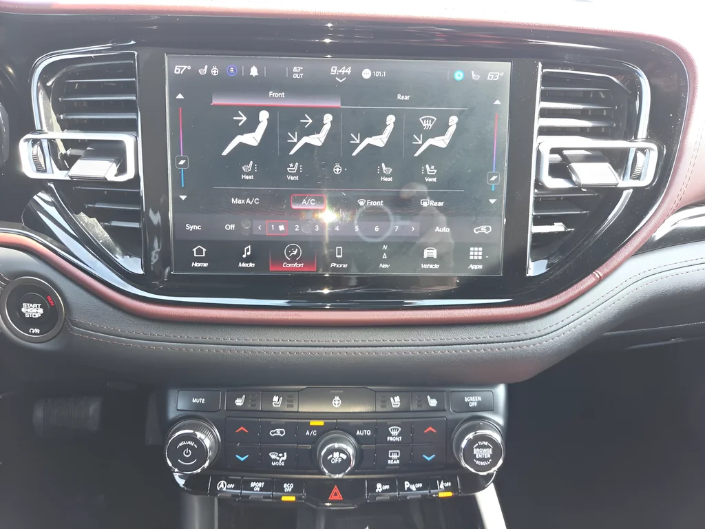 Used 2022 White Dodge Citadel image 20