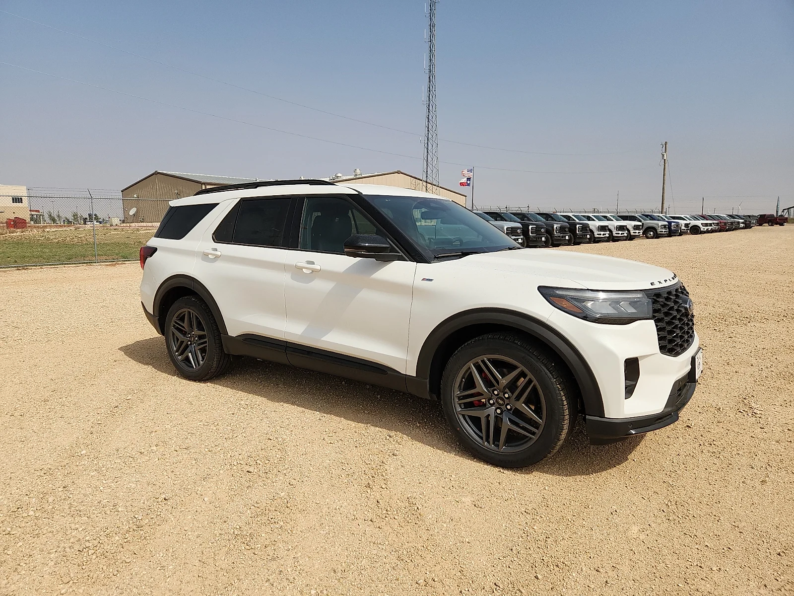 New 2026 Star White Metallic Tri-Coat Ford ST-Line image 8