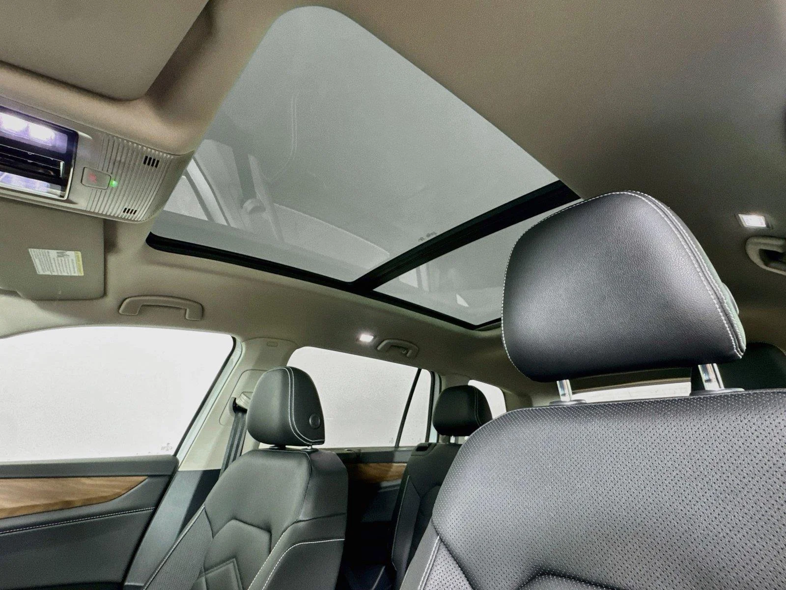 New 2026 WHITE VOLKSWAGEN  image 21