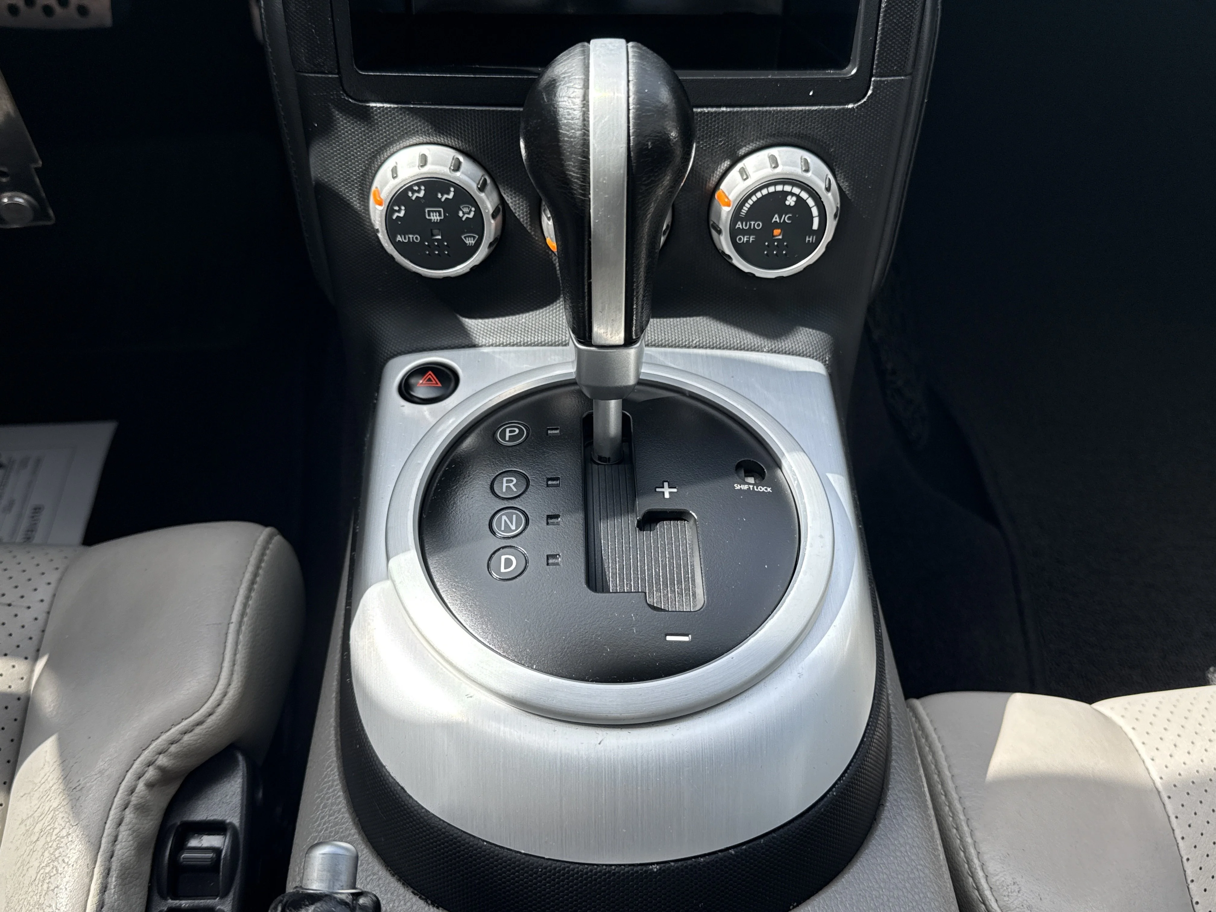Used 2007 Carbon Silver Metallic Nissan Touring image 13