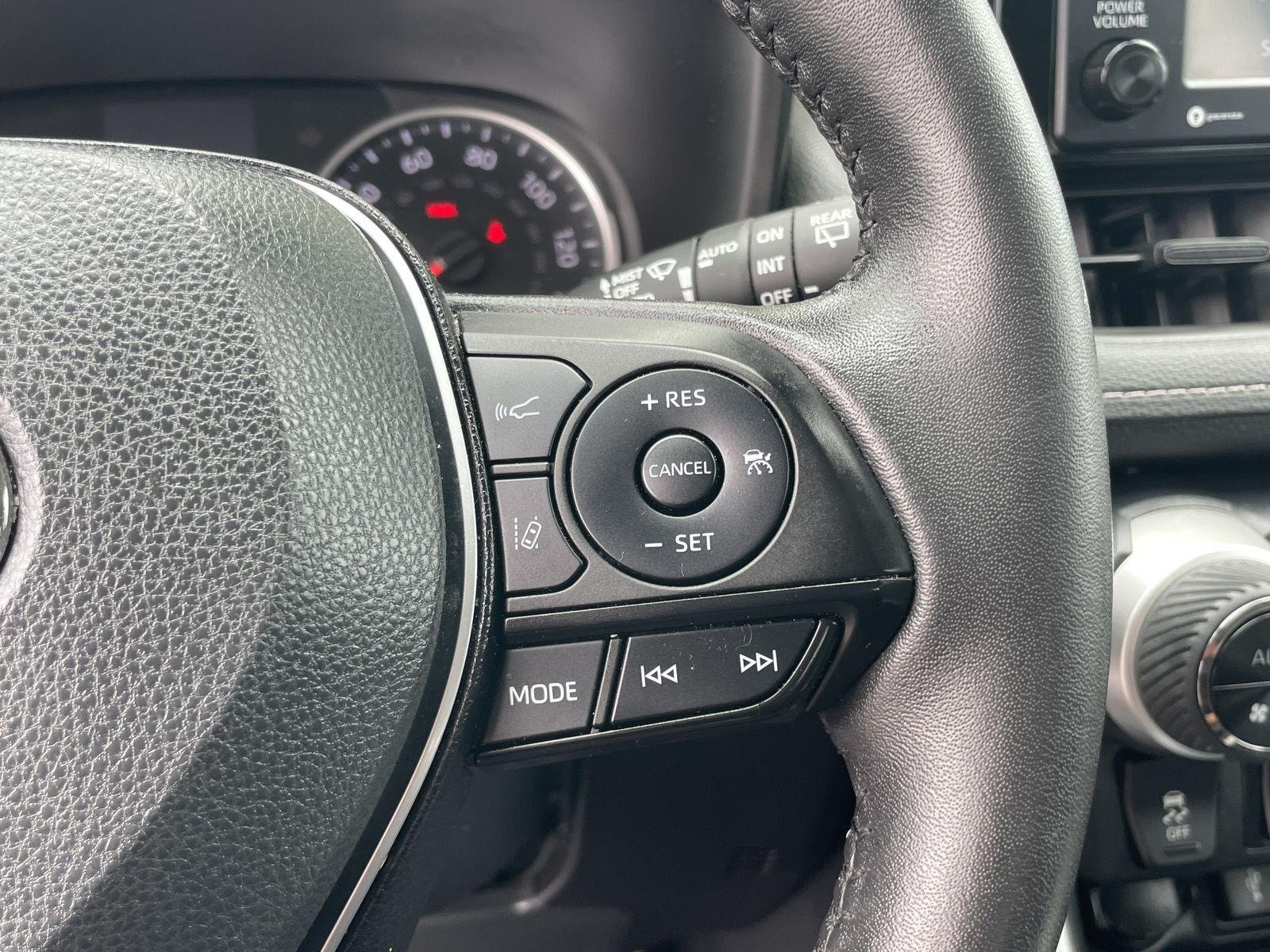 2022 Toyota RAV4 XLE - Photo 30