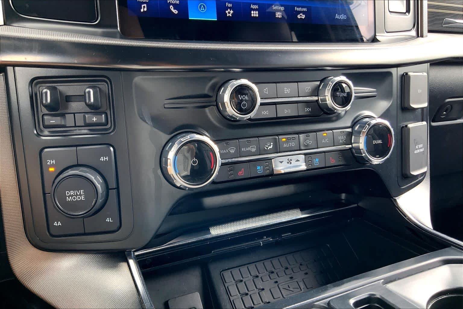 Used 2023 Agate Black Ford Platinum image 35