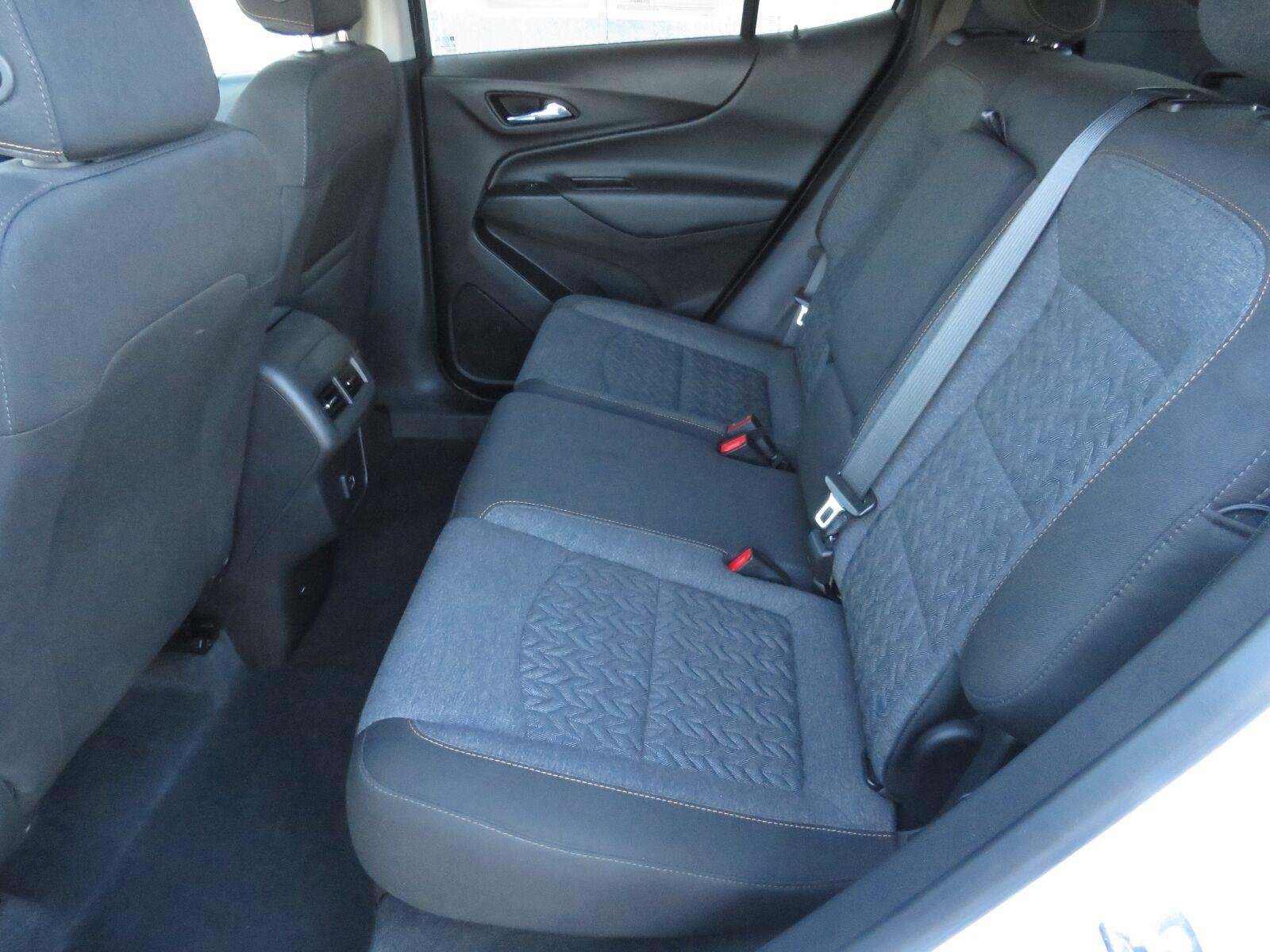 Used 2024 Summit White Chevrolet LT image 25