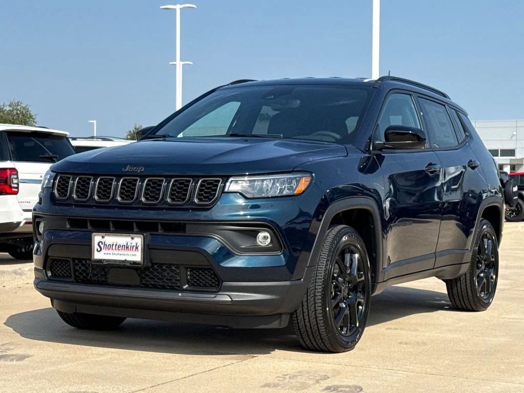 New 2026 Fathom Blue Pearl-Coat Exterior Paint Jeep Latitude image 3