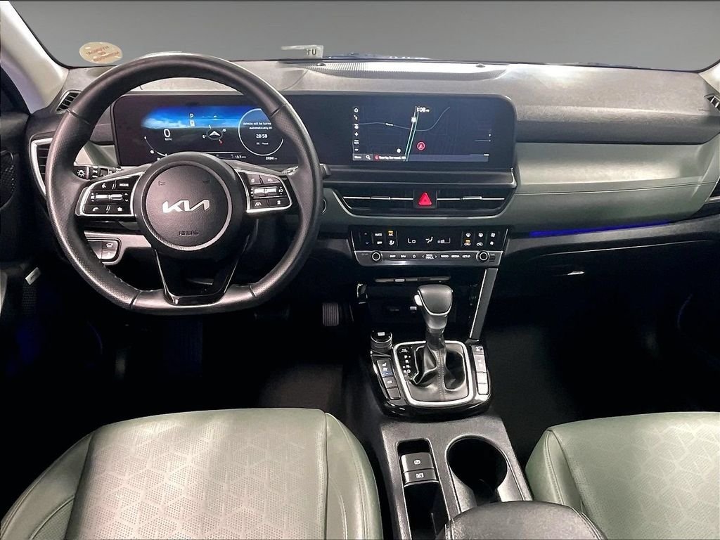 Used 2024 White Kia SX image 22