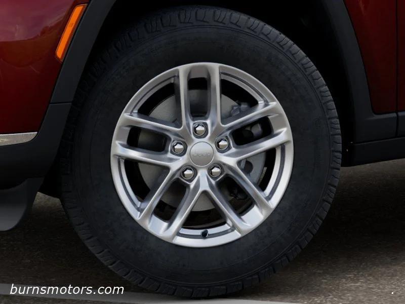 New 2026 Velvet Red Pearl-Coat Exterior Paint Jeep Laredo X image 8