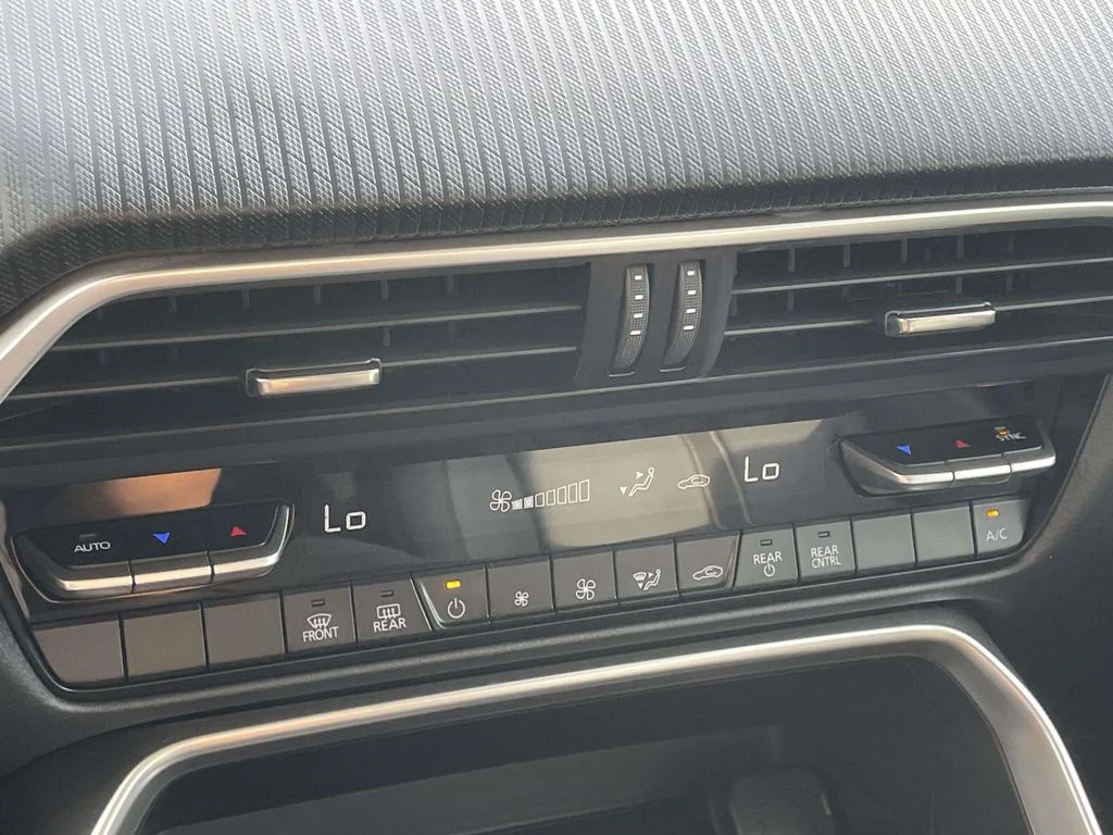 2025 Mazda CX-90 Select Package - Photo 18