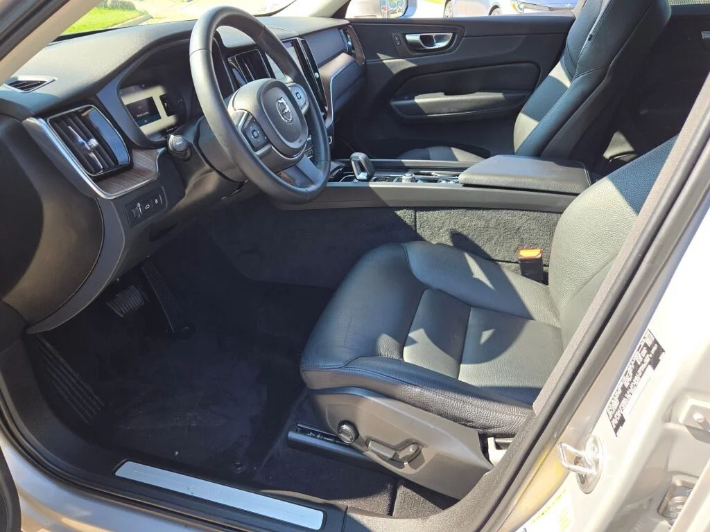 Used 2022 Gray Volvo T8 Inscription Expression image 22