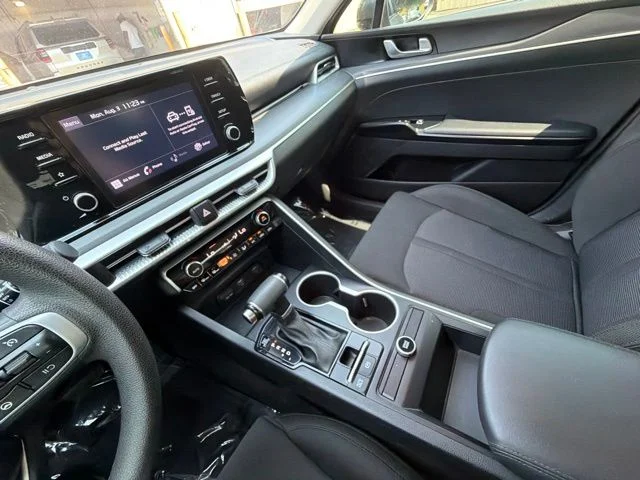 Used 2023 Silver Kia LXS image 23