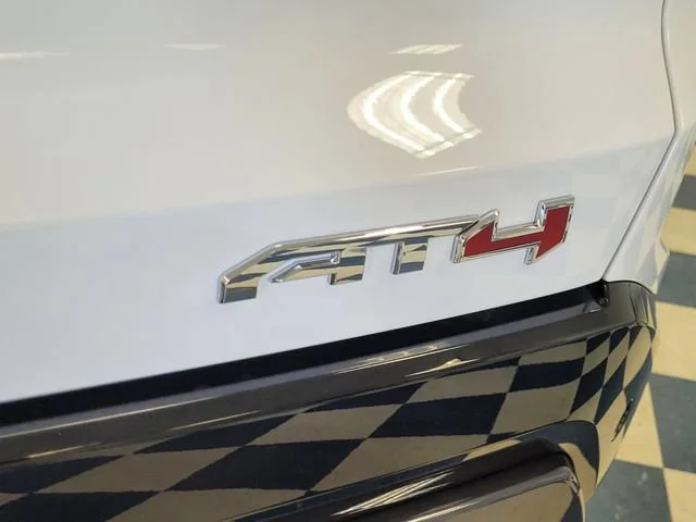 2026 GMC Terrain AT4 - Photo 8